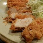 丸和 - 断面をご覧あれ！！脂身は殆ど無くとも、シットリ旨味が滲んでいます。