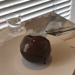 ピエール・エルメ・パリ - みるみるうちに…