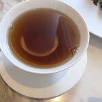 ピエール・エルメ・パリ - テ サティーヌ