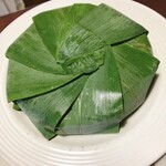 魚づ鱒寿し店 - ひっくり返してお皿にのせました