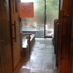 ふふ 熱海 - 大浴場、手前はドライサウナ