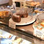 Cafe Coco Tanta - ショーケースの上にもあります