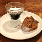 カフェ・ココ・タンタ - コーヒーゼリーにシロップとクリームをかけました