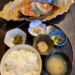 ゆとろ嵯峨沢の湯 - 金目鯛煮付定食(ご飯大盛)