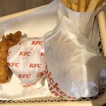ケンタッキーフライドチキン - チキンフィレサンド、クリスピー、ビスケット
アプリクーポン価格 850→590円
(ポテトはドリンクとセット  430→330円)