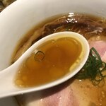 ラーメン屋 トイ・ボックス - 鶏と水のスープ