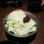 Taishuu Izakaya Toriichizu - 「キャベツと特製味噌￥280」