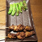 Taishuu Izakaya Toriichizu - 「ししとう￥119、つなぎ（塩）￥119✕2本」