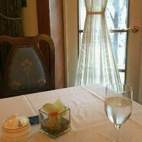 フランス料理 エスカーレ ホテルモントレ仙台 - サービスもよく窓際は特に落ち着きます。