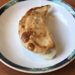 中国料理 龍薫 - 焼き餃子（サービス）