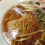 Menya Fukumaru - 中細パツパツ麺