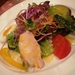ウン・パッソ - 彩りきれいなサラダ