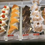 白ばら - ショーケース左