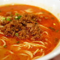 全家福 新館 - 坦々麺 ¥1,000