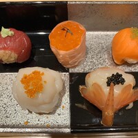日本料理　「十二颯」 ヒルトン東京 - 手毬寿司
                    