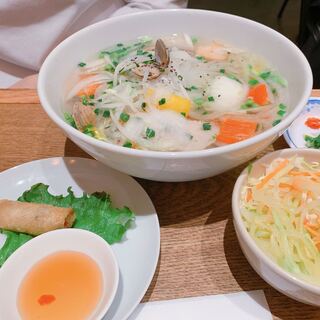 KHANHのベトナムキッチンGINZA999・Chi em_1