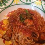 タパス＆タパス - ローストチキンとソーセージのトマトソース　大盛　チーズフォンデュがけ前