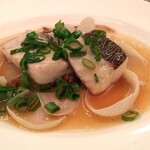 中国料理 彩龍 - 旬魚の強火蒸し、香り醤油かけ