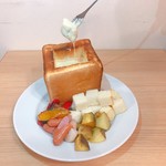 Chizu Chizu De Batachinya - 食パン チーズ フォンデュ 西新井