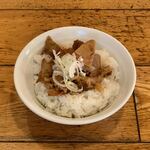 Tanaka Kyuujuu - 焼豚丼 並(290円)