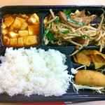 中国料理 東北風味 東北餃子房 - テイクアウトのニラレバ定食