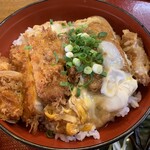 金比羅うどん - カツ丼のアップ！(2019年12月)