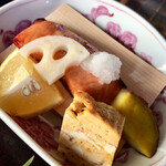 Ichuu - ②キングサーモン醤油漬け。玉子焼き、サツマイモ、レンコン付き
