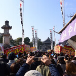 丸八酒店 - 豊川稲荷の本堂まではかなりの混み具合でした