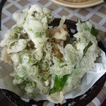 精進料理　湯華庵 - 天ぷらはタンポポ、わさび菜