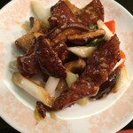 拍拍飯店 - 牛ステーキ肉のネギ風味炒め