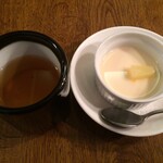 拍拍飯店 - 杏仁豆腐とお茶