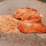 仁修樓 - 広東式のロースターで焼いたローストチキン　器も店主が自ら作られたとは驚き