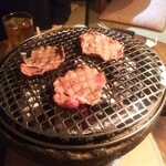 レトロ焼肉たろう食堂 - 