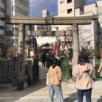 Hoshiai Saryou - お店はこの中　※神社の中で良いんよね？