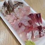 隠岐の島水産 - 刺身盛り合わせ（6種類入ってます）500円