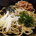 Teuchi Soba Shigean - ◆「納豆そば」◇田舎そば(太打ち)