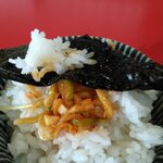 らぁ麺屋 武市商店 - それに海苔をかぶせてやる…