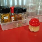 らぁ麺屋 武市商店 - ニンニクと酢が増えた？