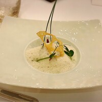オーベルジュ・ド・リル トーキョー - いろいろな根菜のフランとそのムースリーヌ