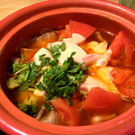 おぼんdeごはん - まるごと1個分！豚肉のトマチー鍋