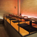 パフェ、珈琲、酒、佐々木 - 店内（小上がりテーブル席）