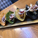 LAS DOS CARAS MODERN MEXICANO Y TACOS - 【タコス・オールスター】1,500円　カラフル