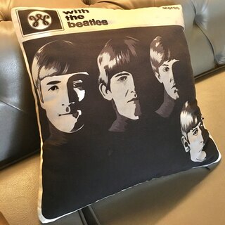 KOMAZAWA PARK CAFE - Beatles Cushion