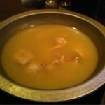 博多水炊きと炭火焼き鳥 美神鶏 - 暗いけどこの白濁スープがまー(略