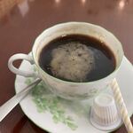 カフェ&レストラン モモズ - 