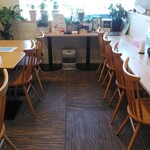 そばと絵本cafe ぶらっと - 1階スペース