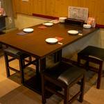 Hiroshima Sakedokoro Jouya - 四名テーブル