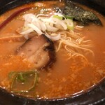 とみや ラーメン居酒屋 - 豚骨ラーメン 辛味噌