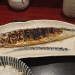 目黒のさんま 菜の花	 - フワッと焼けた秋刀魚
