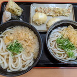 宝製麺所 - 料理写真:かけうどん(大)ぶっかけうどん(並)　他